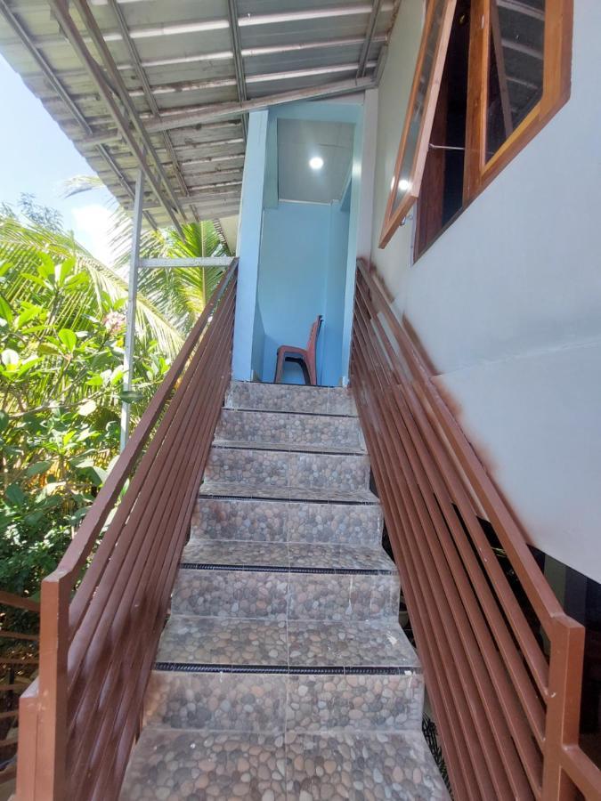 D'Ru Guest House Labuan Bajo Extérieur photo